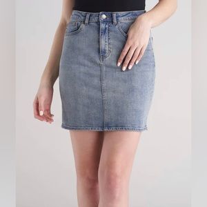 American Tall 34 TALL CLASSIC DENIM SKIRT IN VINTAGE LIGHT BLUE